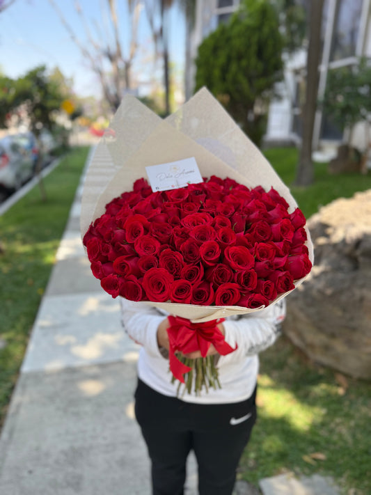 Ramo 100 rosas