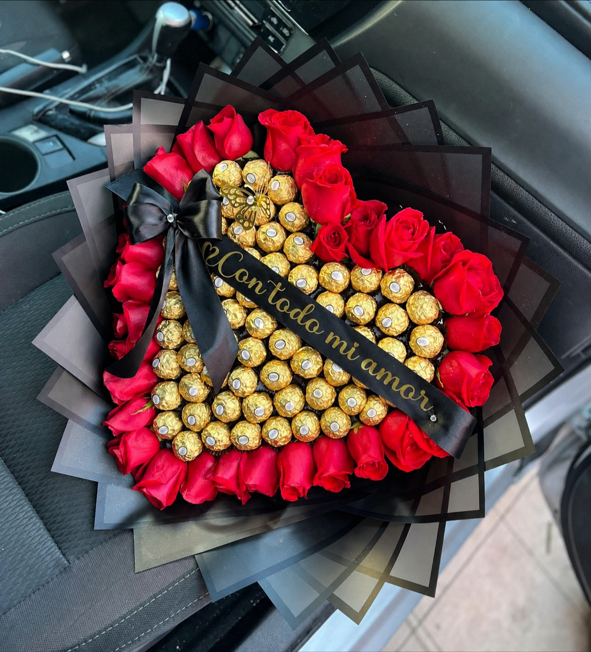 Ramo ferreros y rosas