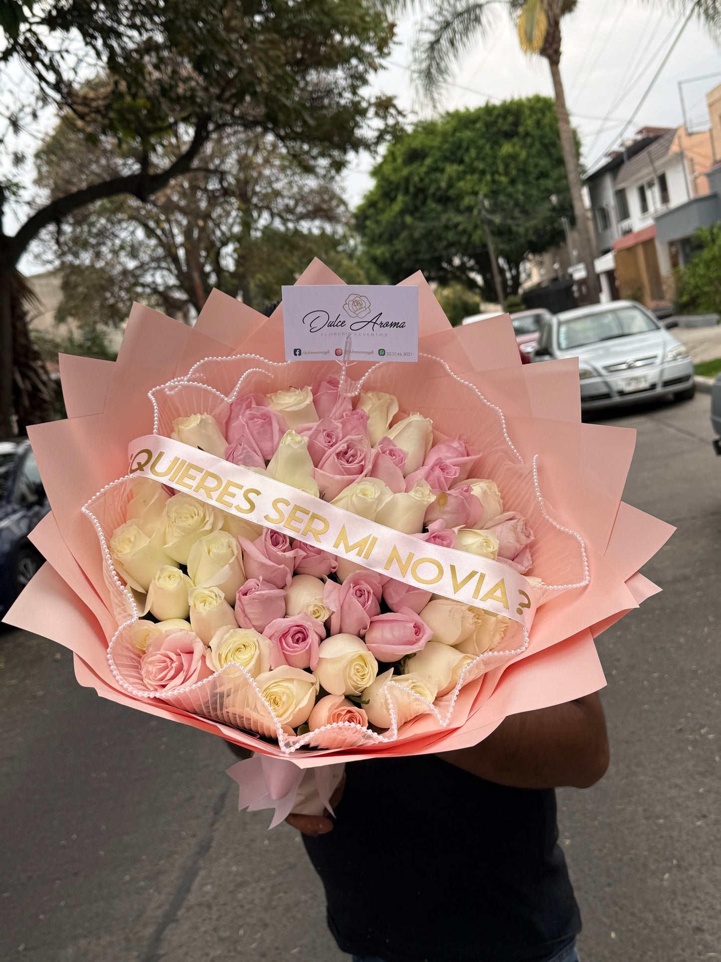 Ramo 50 rosas (personalizado)