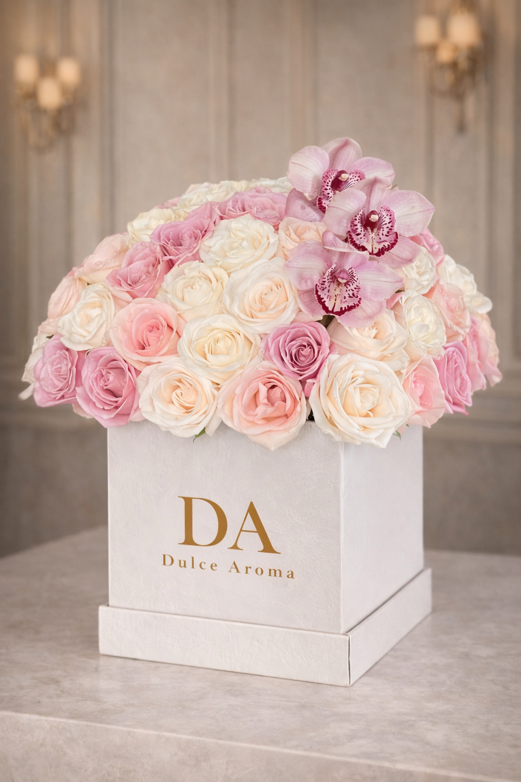 Esfera rosas y orquídeas