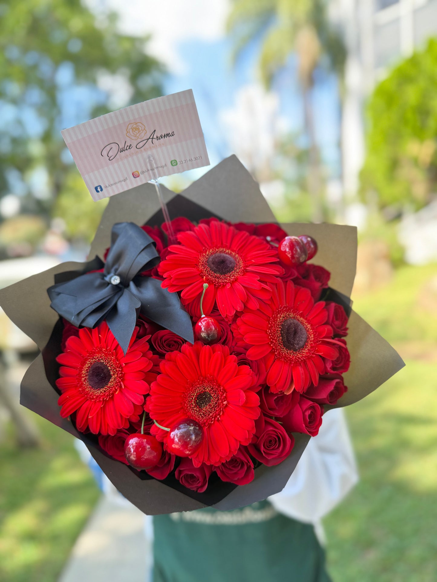 Ramo Cherry 50 rosas