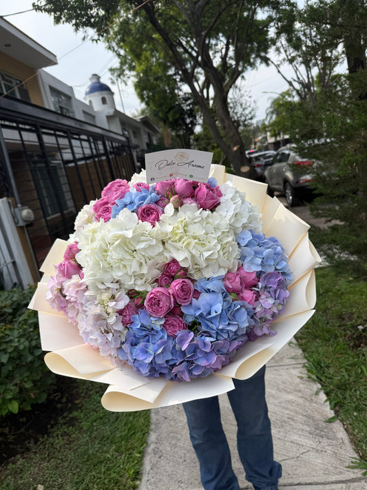 Ramo Encanto de Hortensias