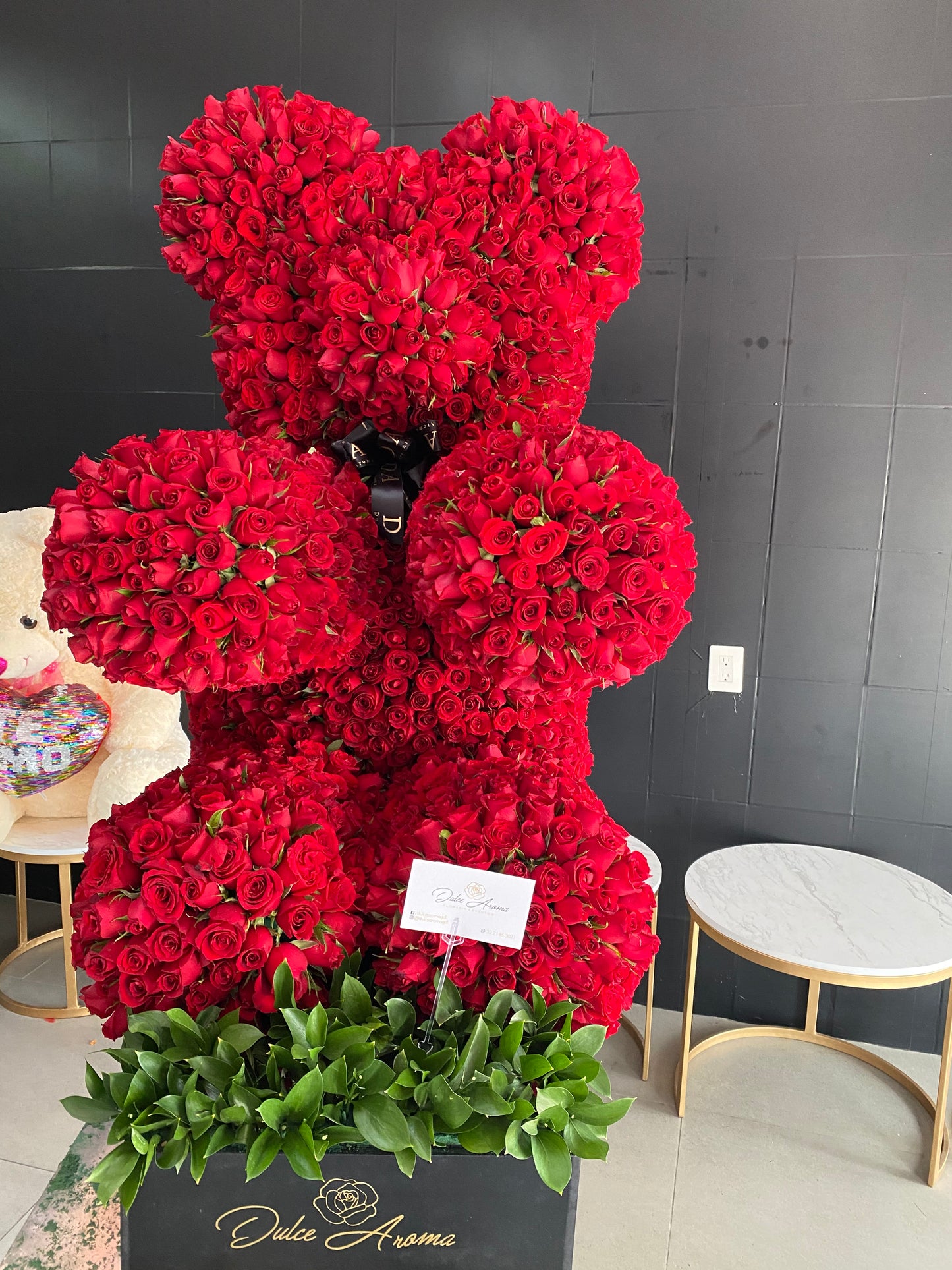 Oso 2200 rosas