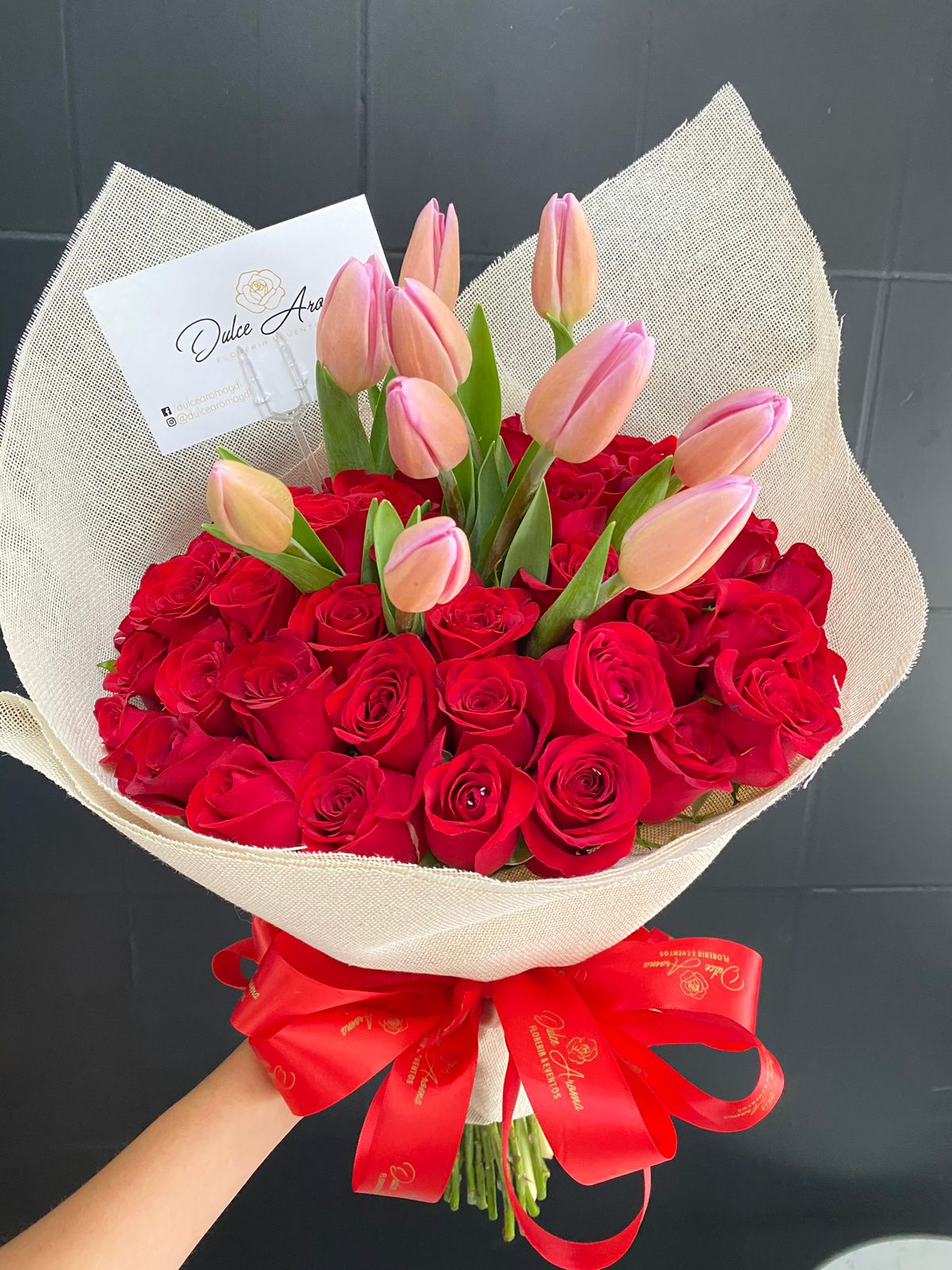 Rosas y Tulipanes