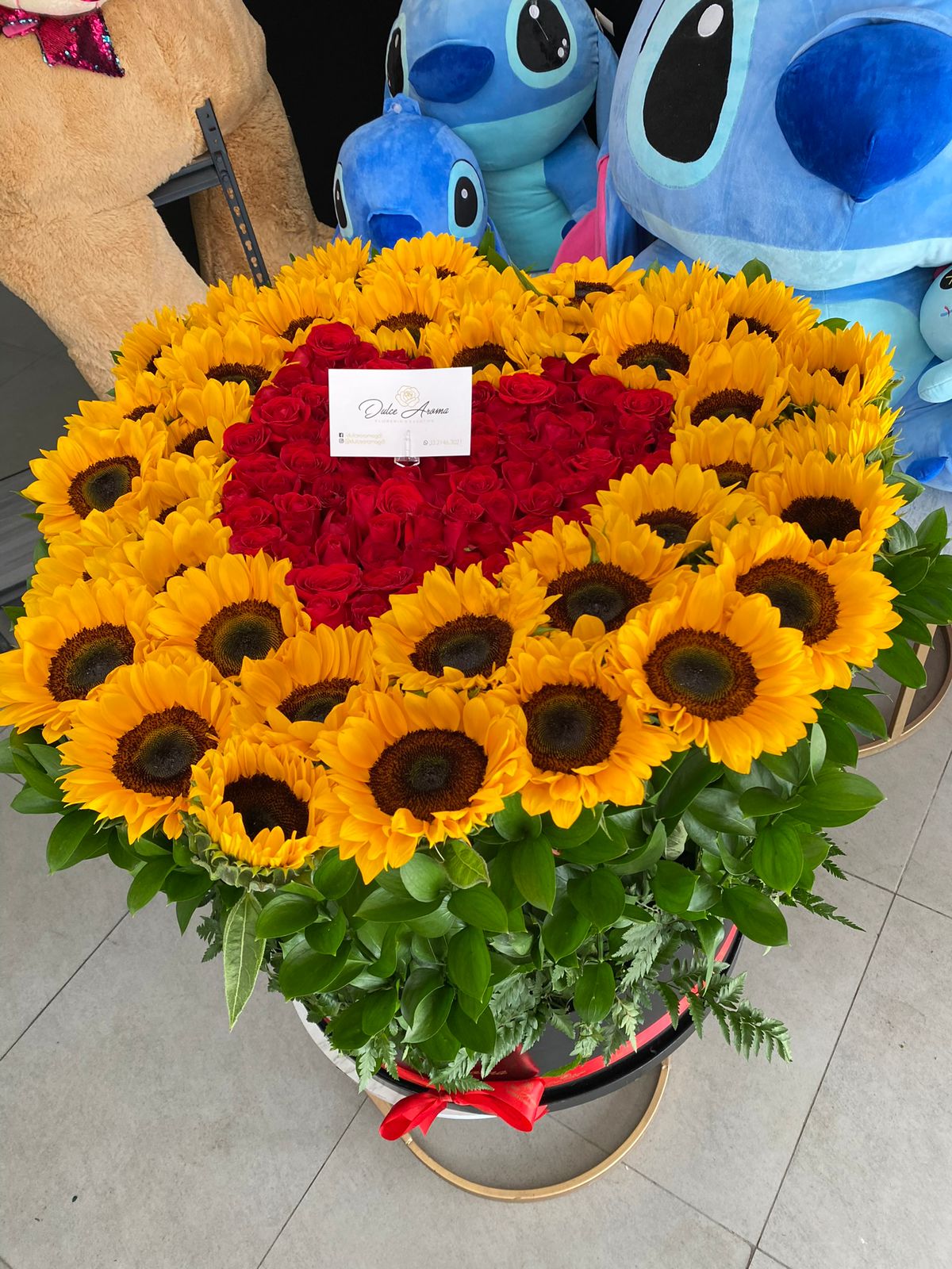 Caja Circular Girasoles y Rosas