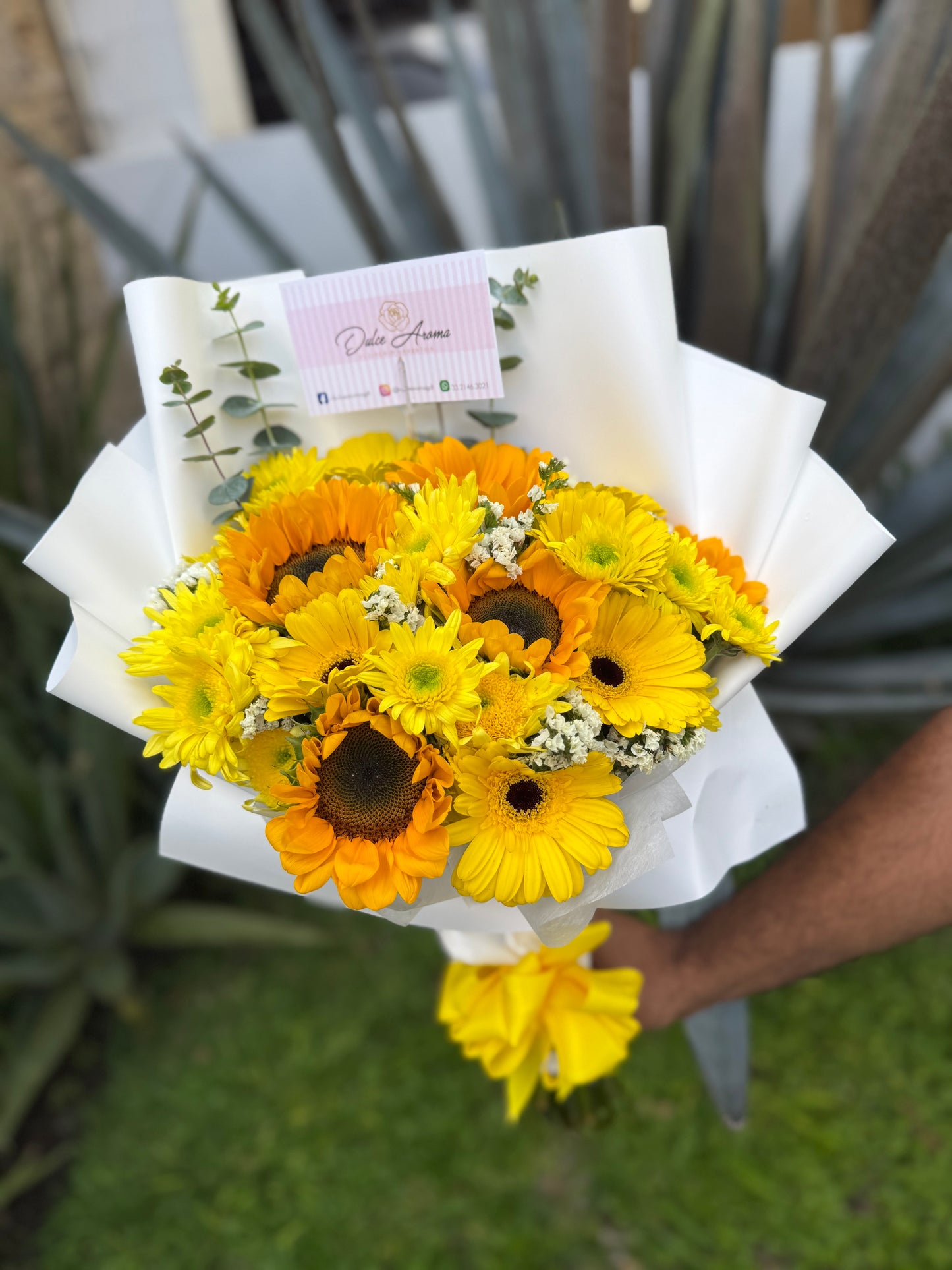 Ramo Margaritas y 5 Girasoles Floral "FLORES AMARILLAS"