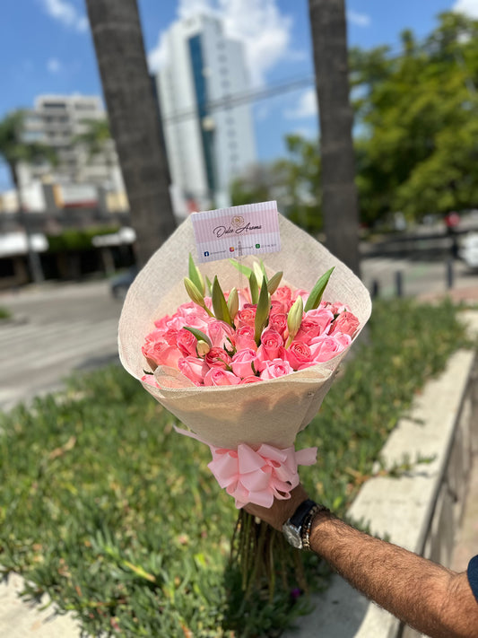 Ramo Rosas y Tulipanes