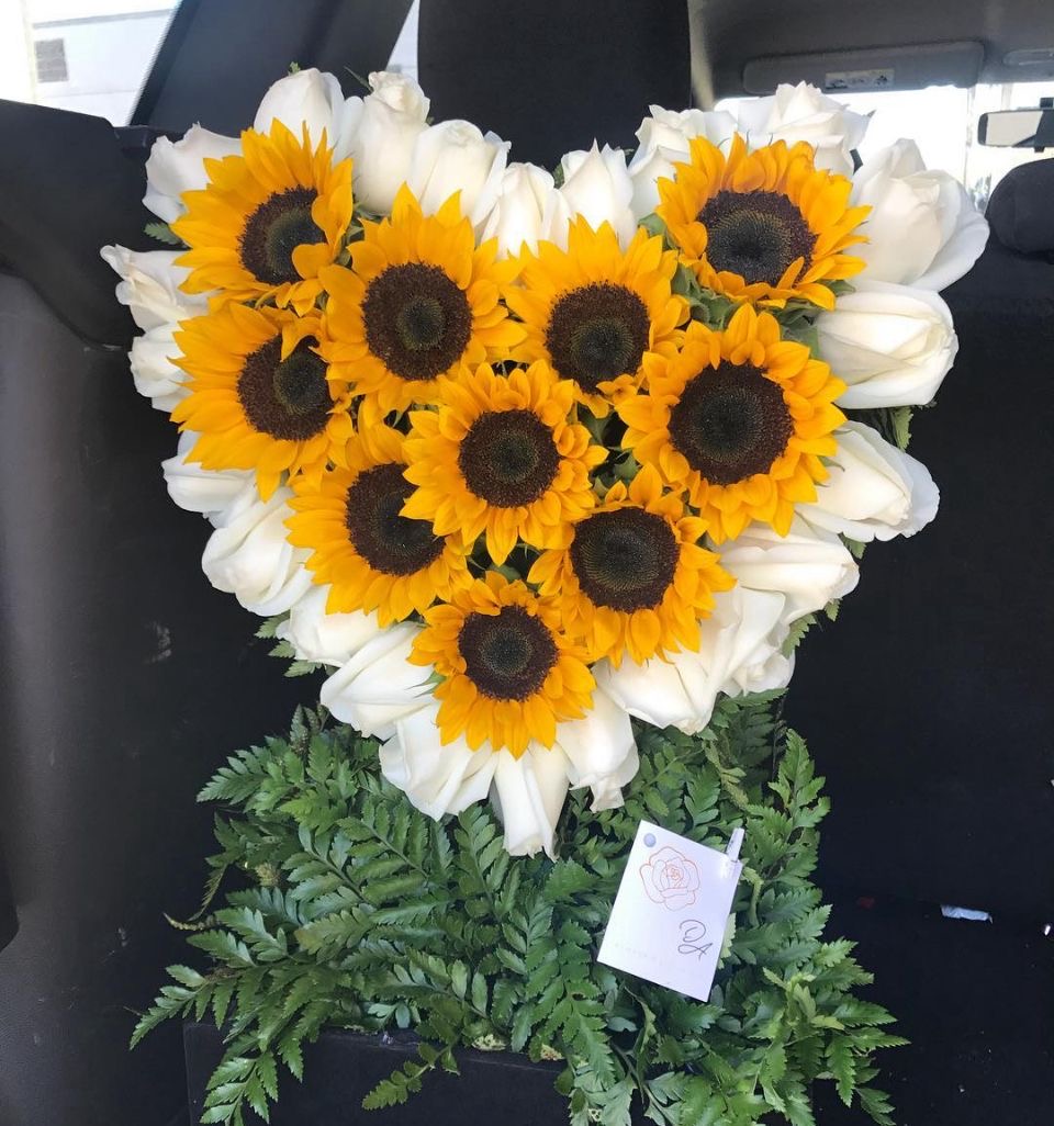 Corazón Girasoles y Rosas "FLORES AMARILLAS"