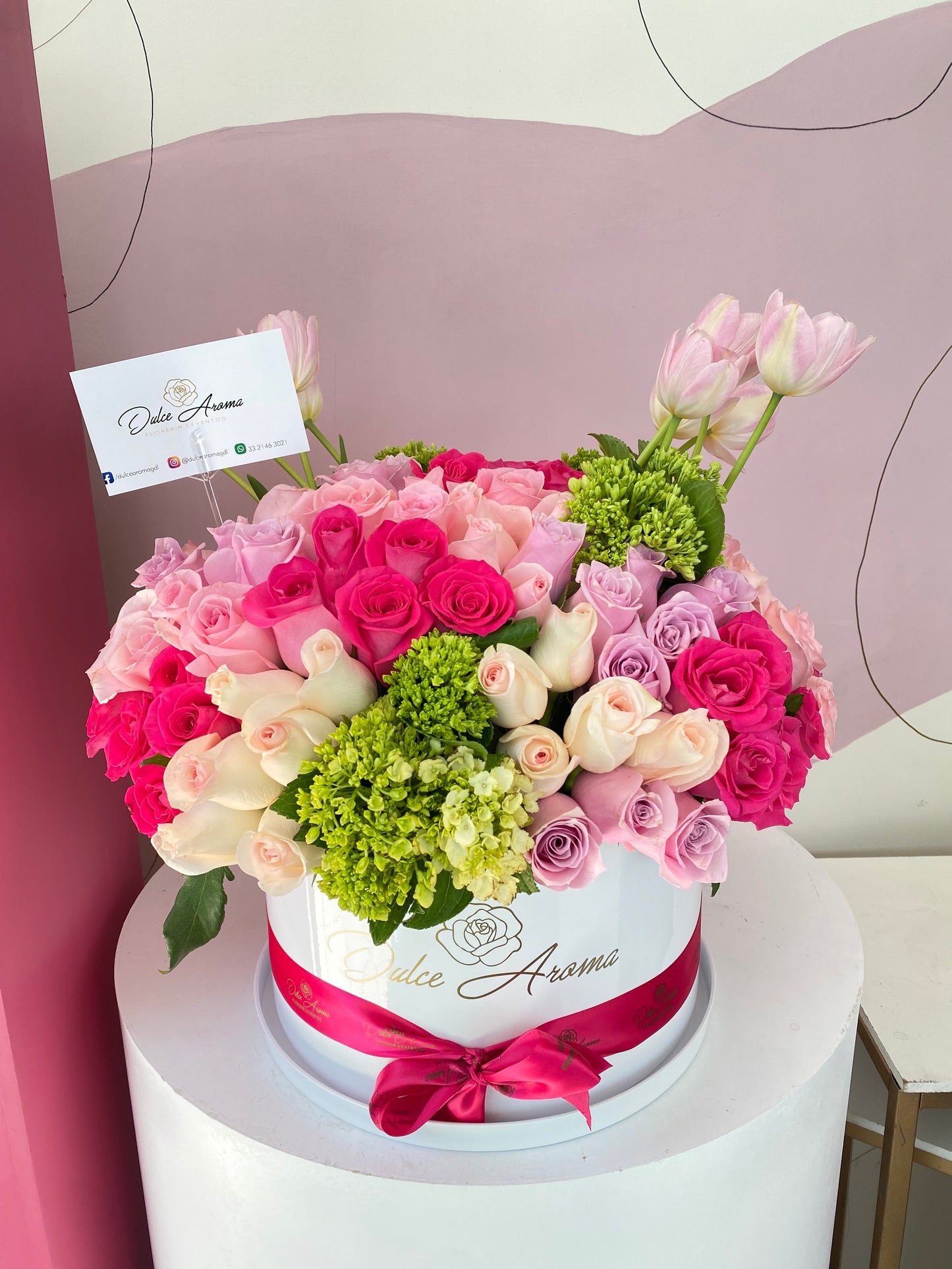 Esfera rosas y tulipanes