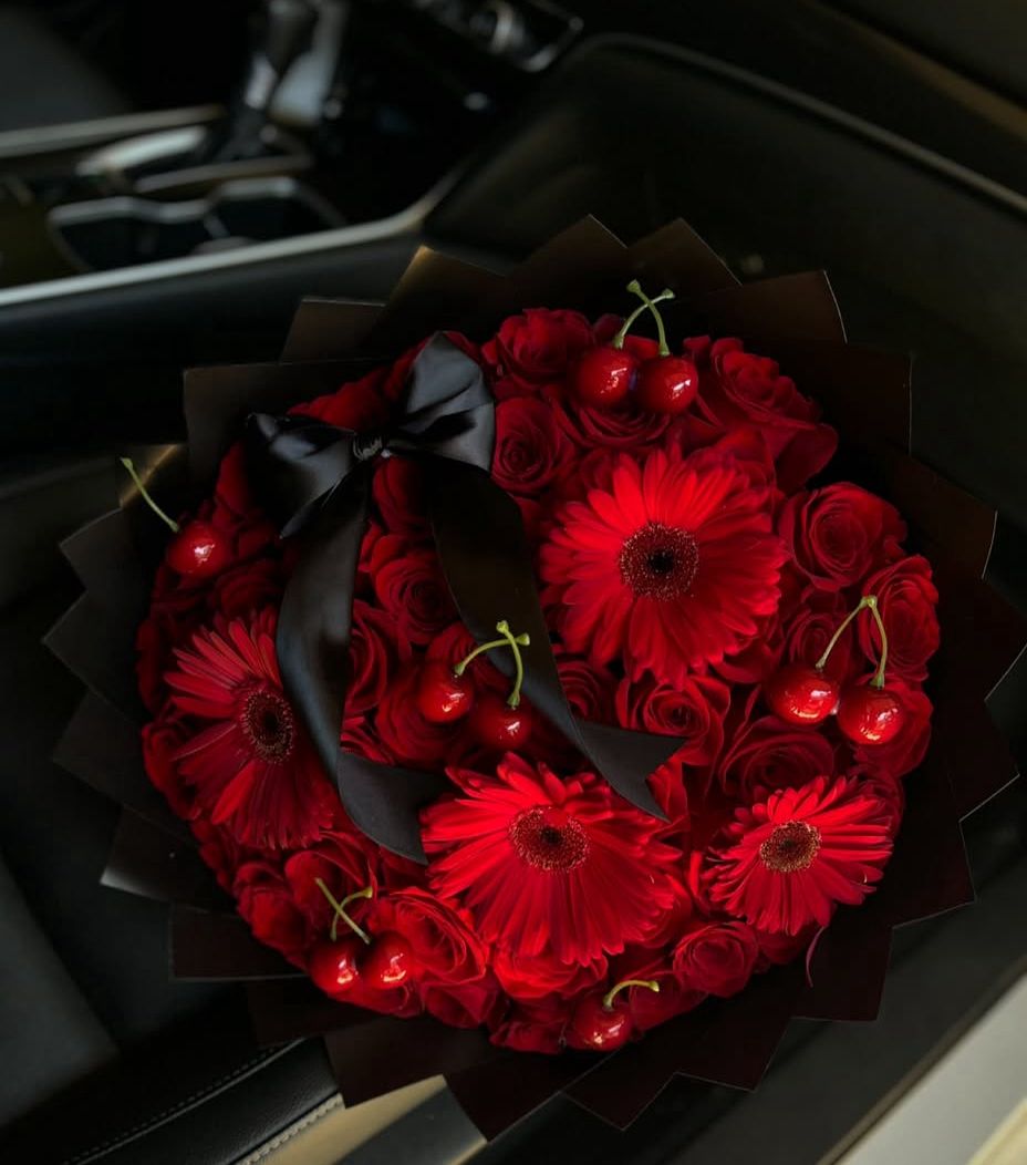 Ramo Cherry 50 rosas
