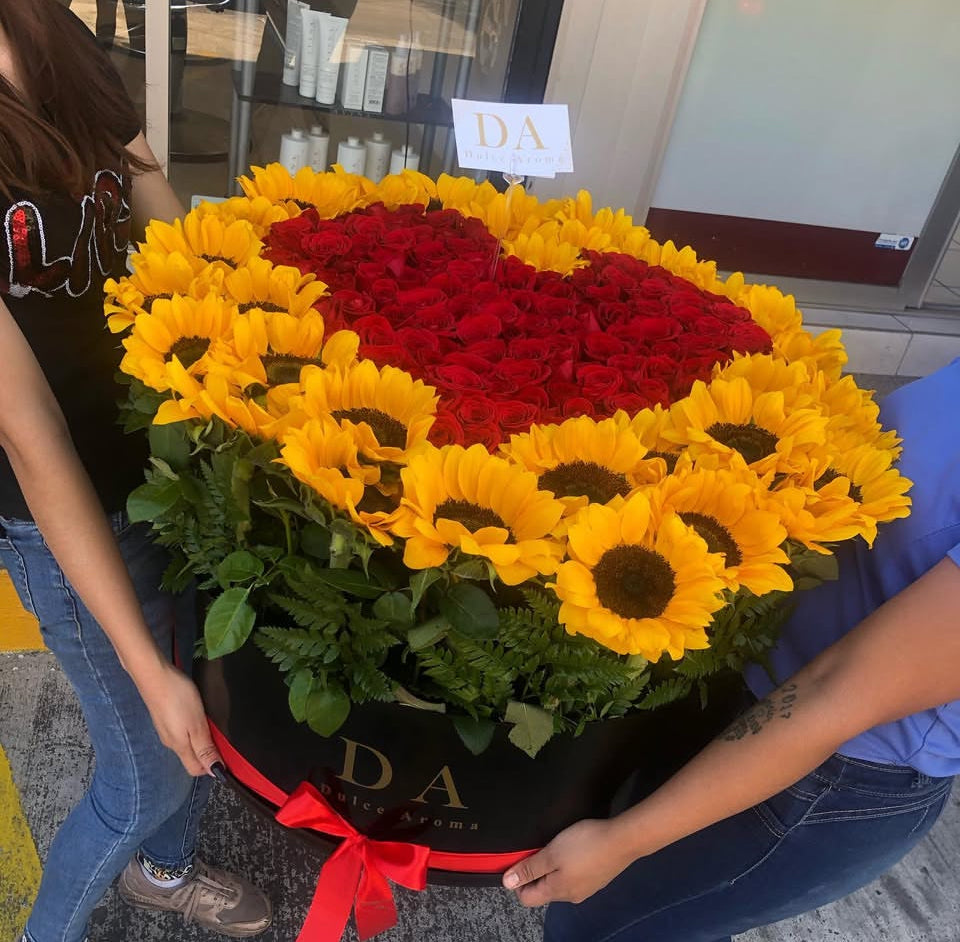 Caja Circular Girasoles y Rosas