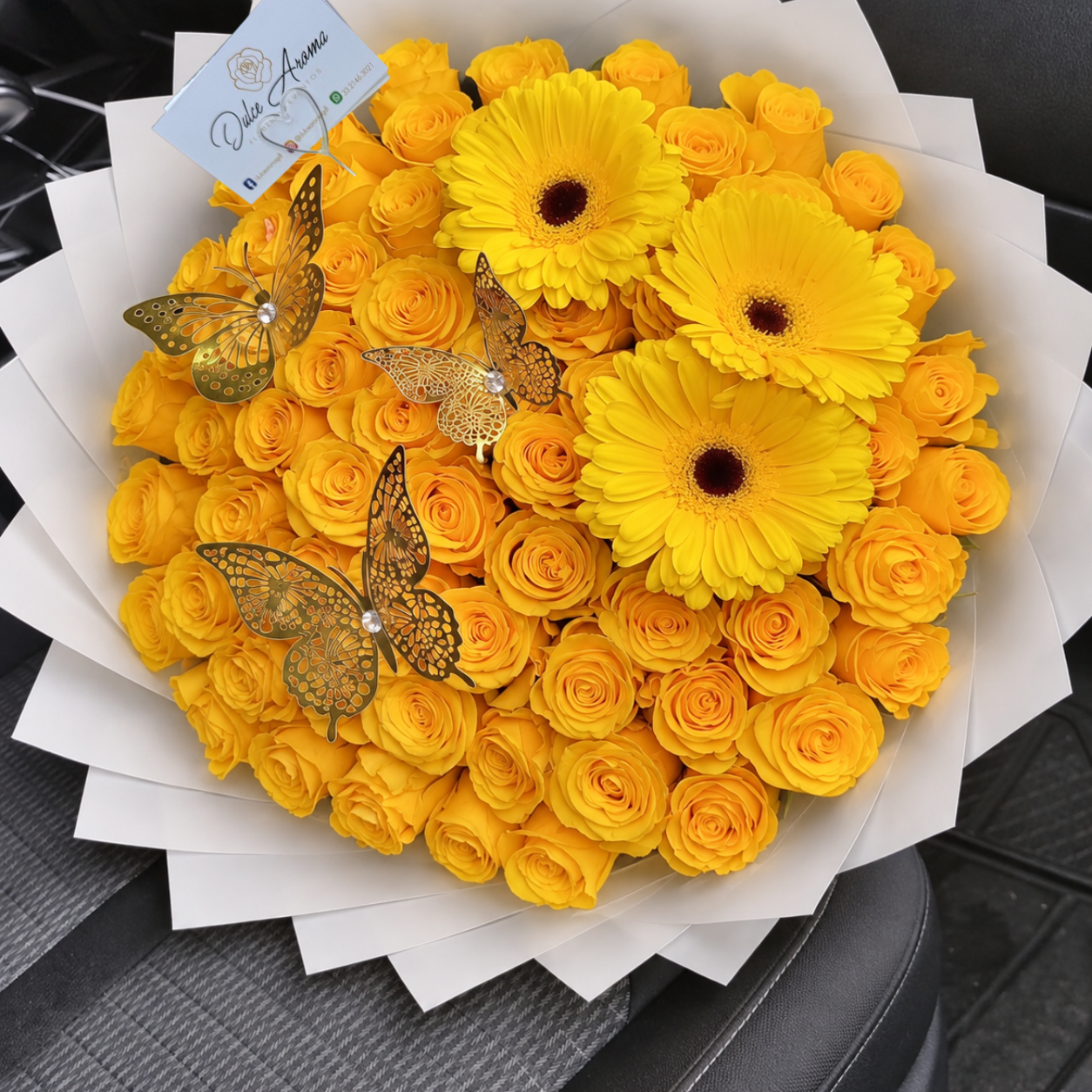 Ramo 50 Rosas y 3 Gerberas "FLORES AMARILLAS"