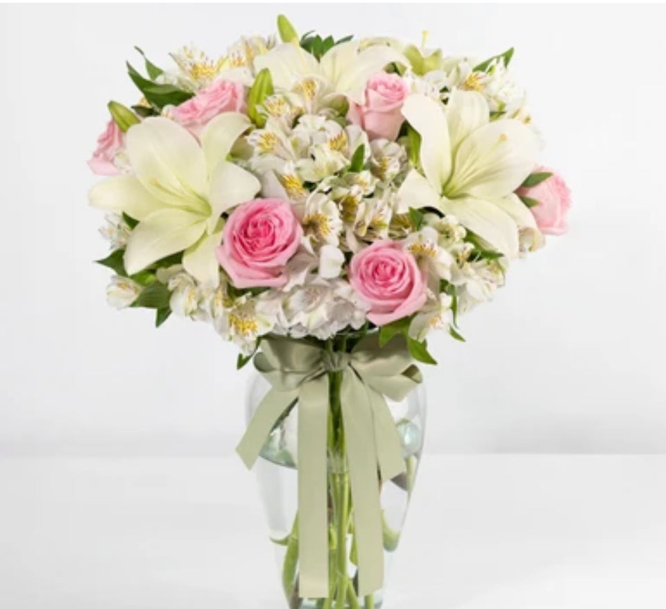 Florero Rosas y Lilys