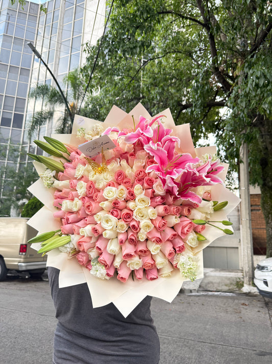 Ramo 150 Rosas y Lilis