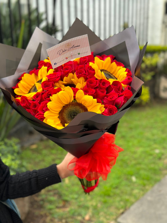 Florero rosas y girasoles