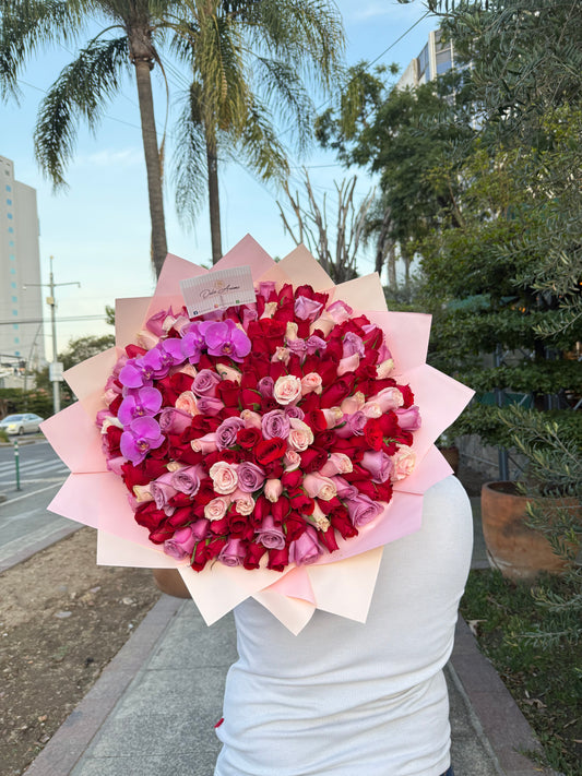 Ramo 200 rosas y orquídeas
