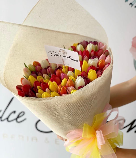 Ramo 100 Tulipanes