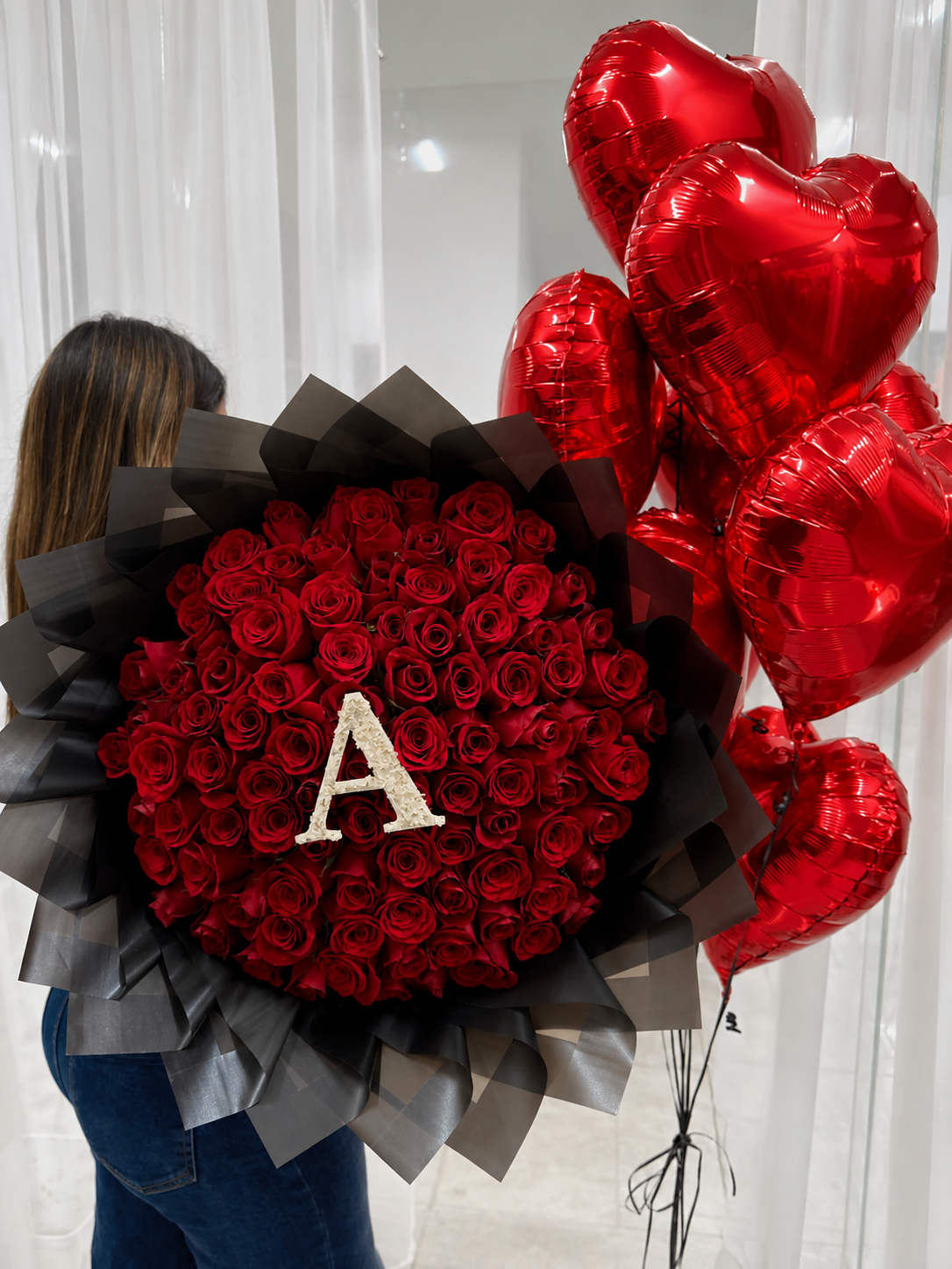 Paquete Ramo 150 rosas y 5 globos