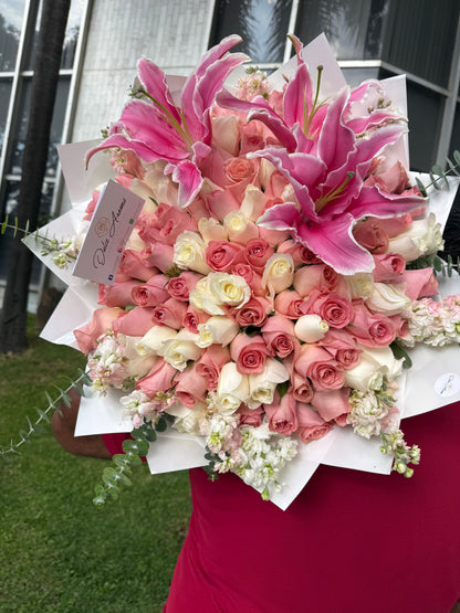 Ramo 100 Rosas y Lilis