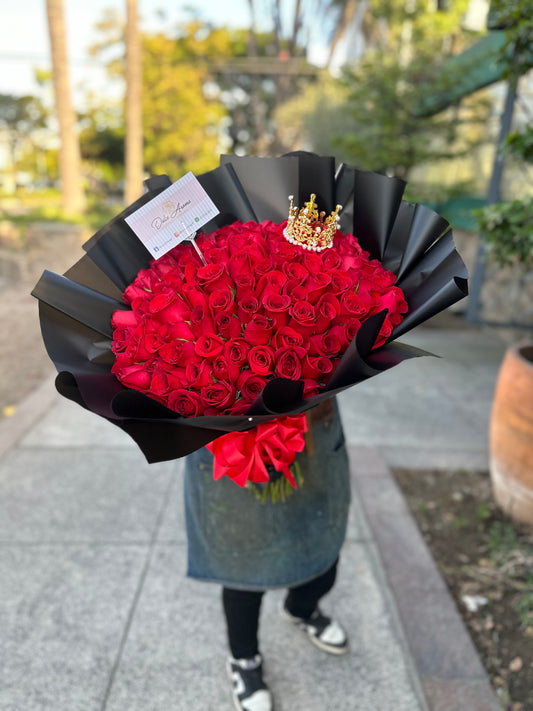 Ramo corona 150 rosas