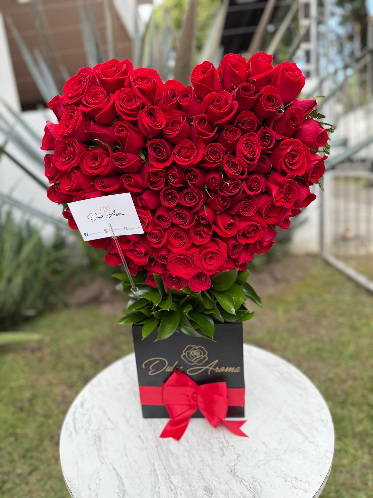 Corazón 100 rosas