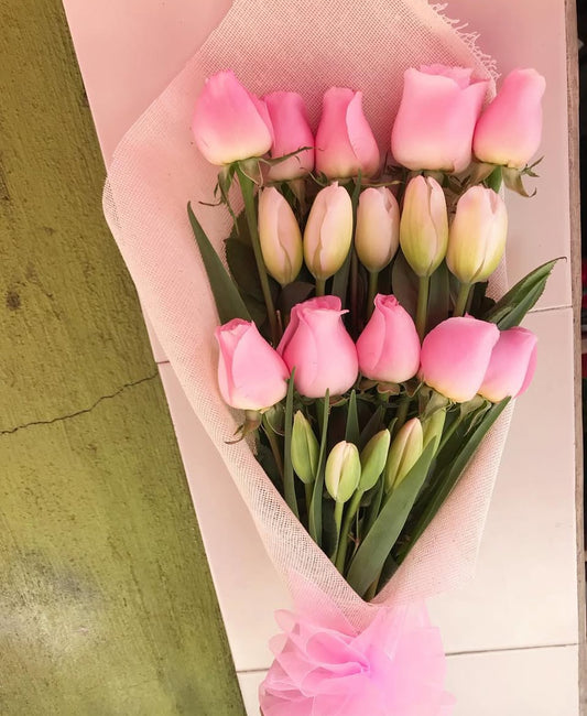 Ramo Tulipanes y Rosas