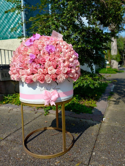 Cilindro Esfera 1000 rosas y orquídeas