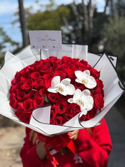 Ramo Red & White Orquideas 100 Rosas