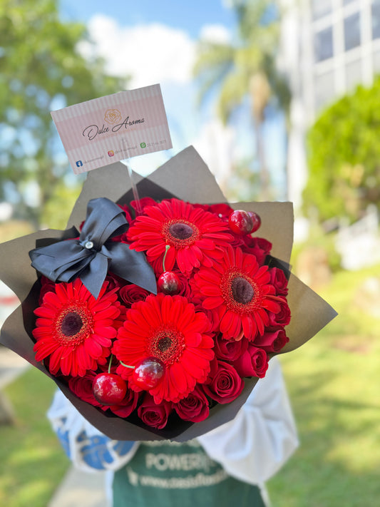 Ramo Cherry 50 Rosas
