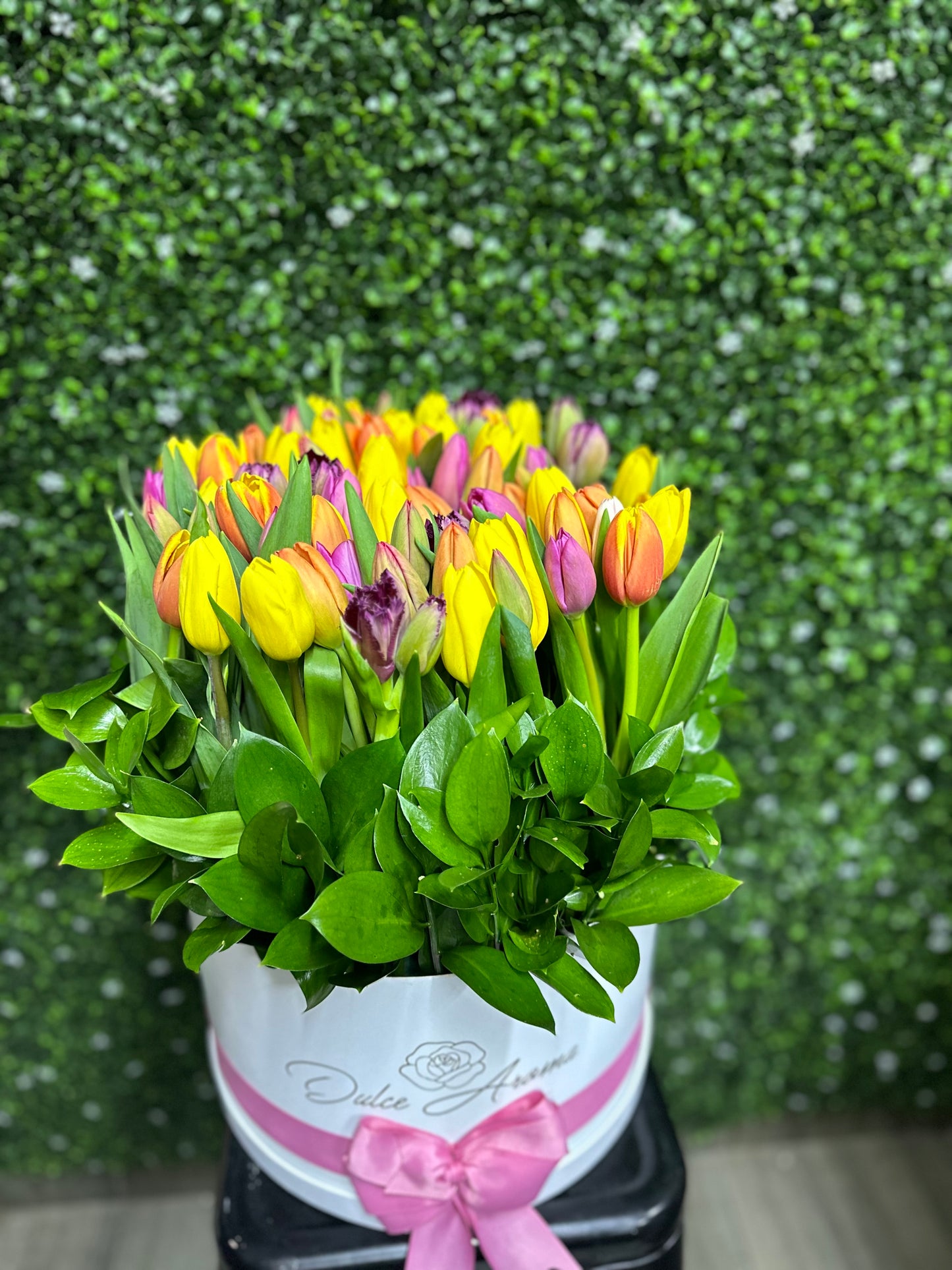 Caja Circular Tulipanes