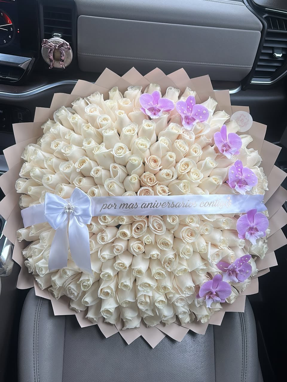 Ramo 200 rosas y orquídeas