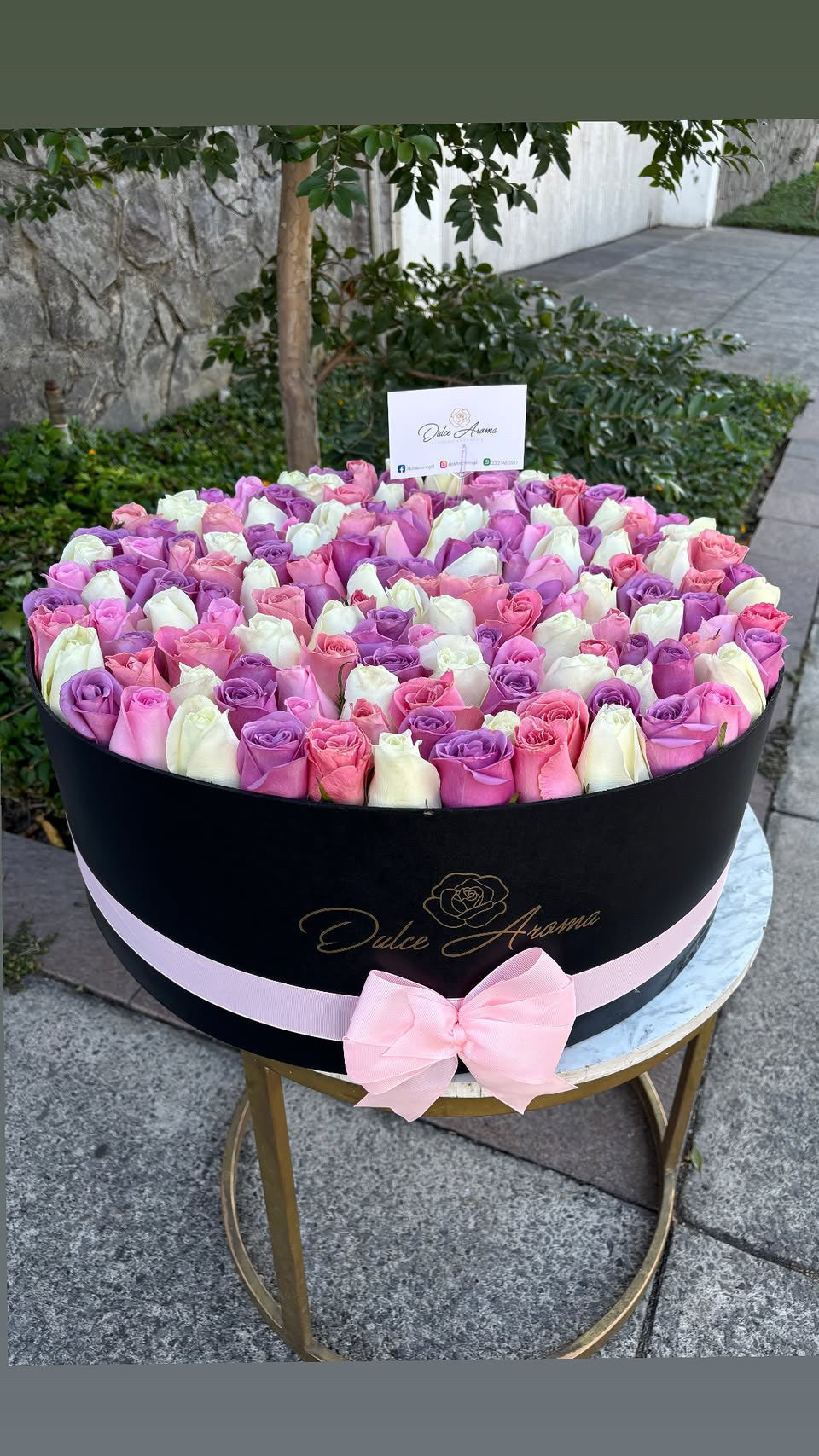 Caja circular pave rosas grande