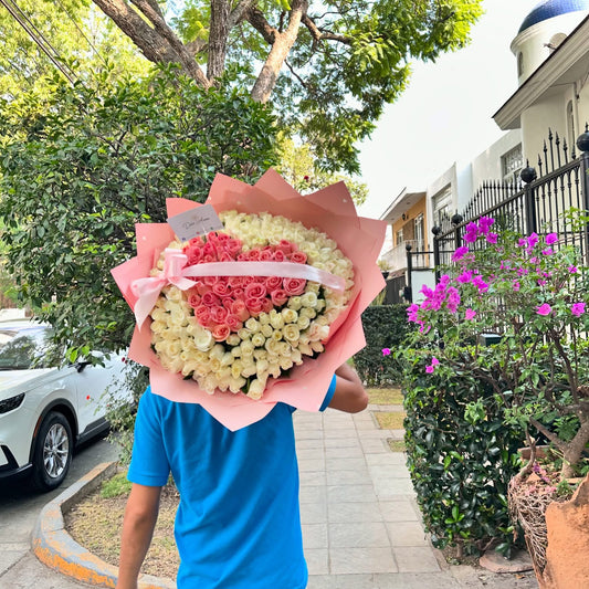 Ramo corazón 200 rosas