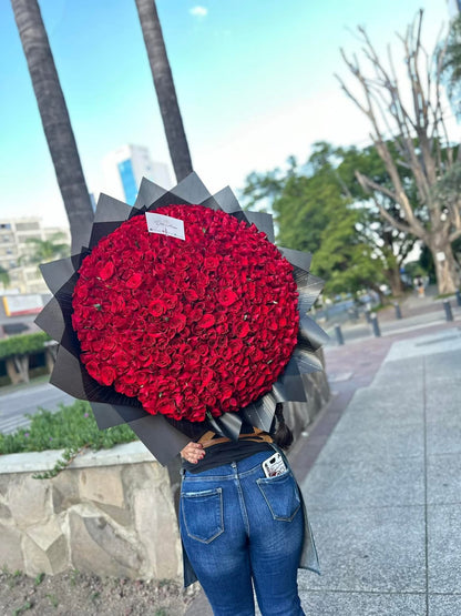 Ramo 300 rosas