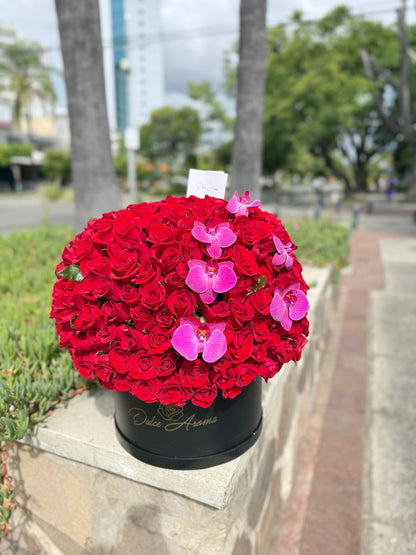 Esfera rosas y orquideas