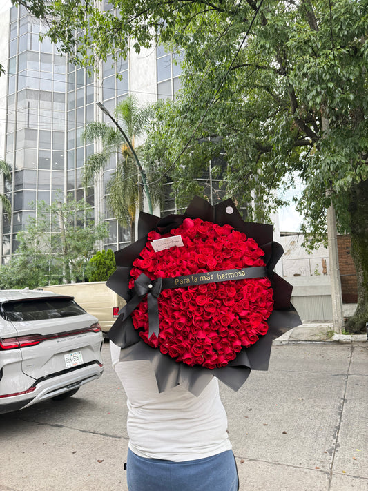 Ramo 200 Rosas (Personalizado)