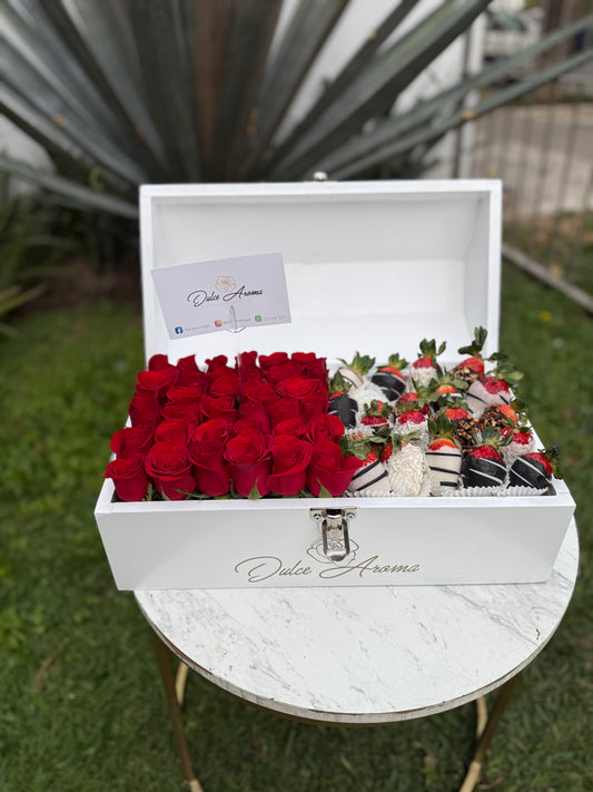 Cofre fresas y rosas mediano