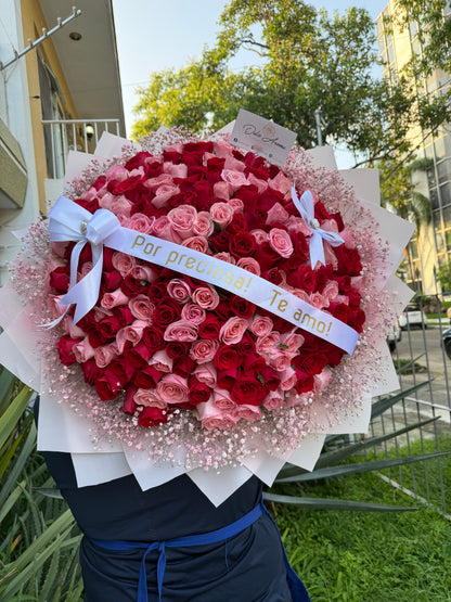 Ramo 200 rosas y gypso (Personalizado)