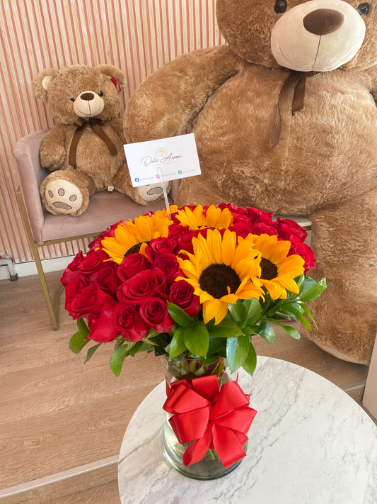 Florero Rosas y Girasol