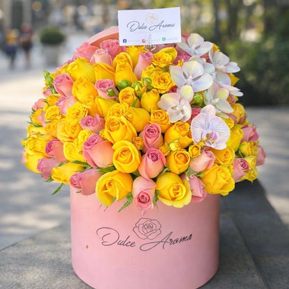 Caja Circular Media Esfera "FLORES AMARILLAS"