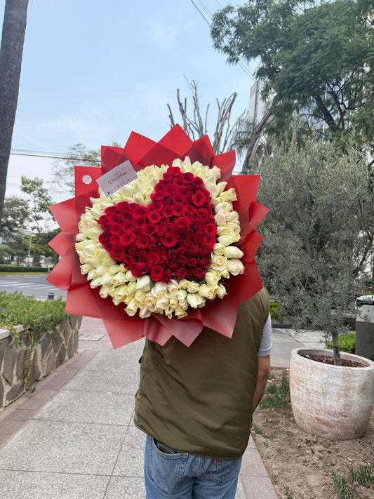 Ramo corazón 200 rosas