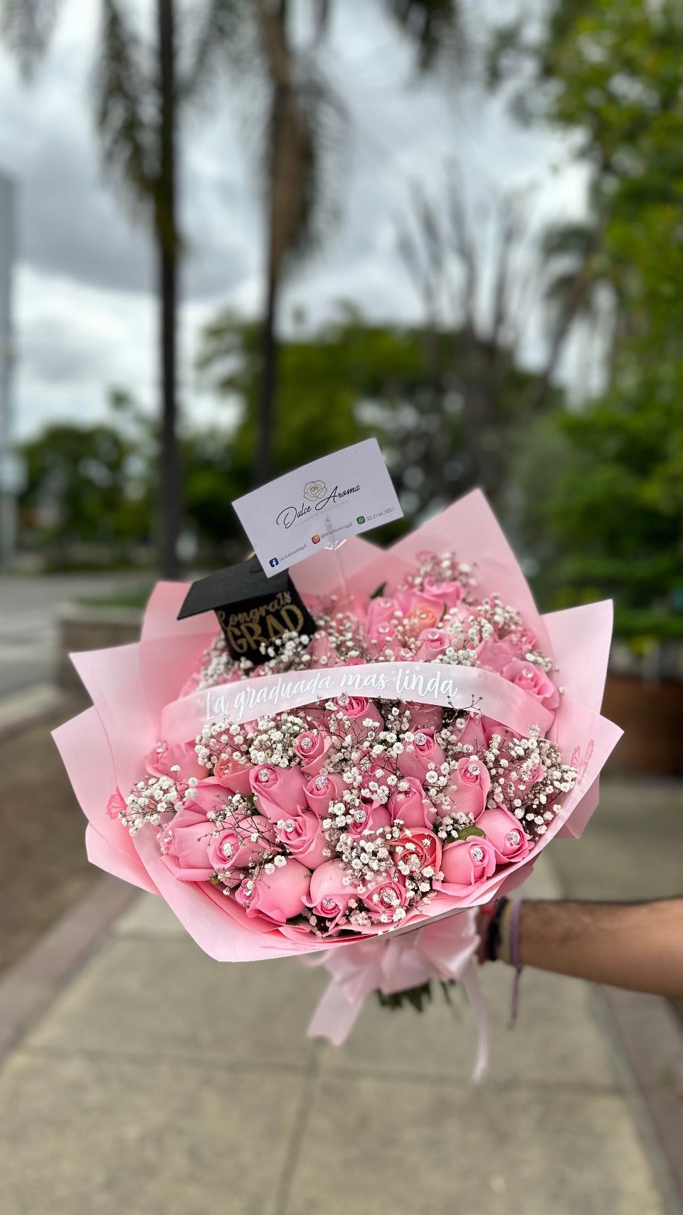 Ramo graduación 50 rosas