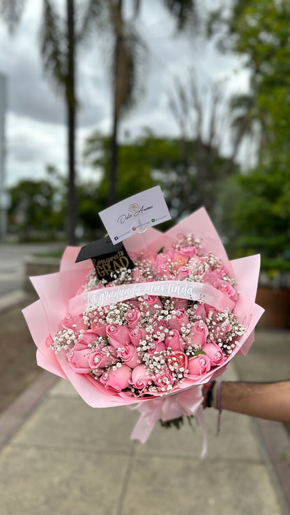 Ramo graduación 50 rosas