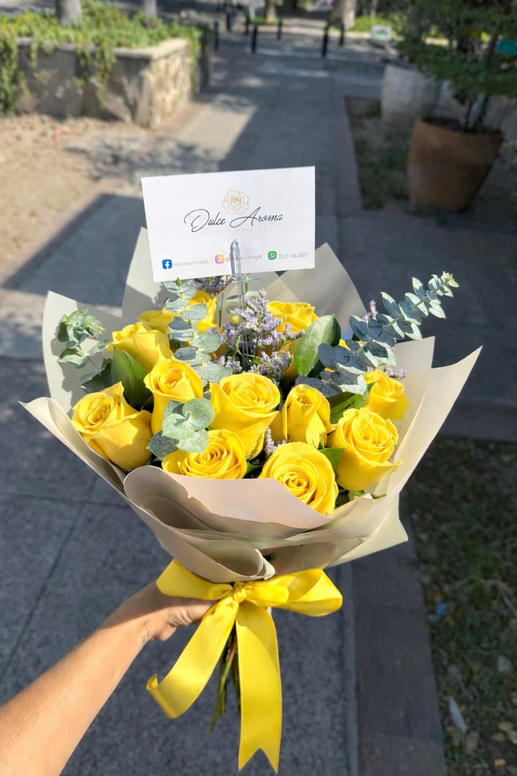 Ramo 12 Rosas Amarillas