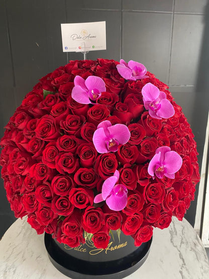 Esfera rosas y orquideas