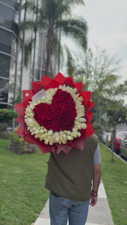 Ramo corazón 200 rosas