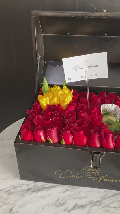 Cofre rosas tulipanes y fresas