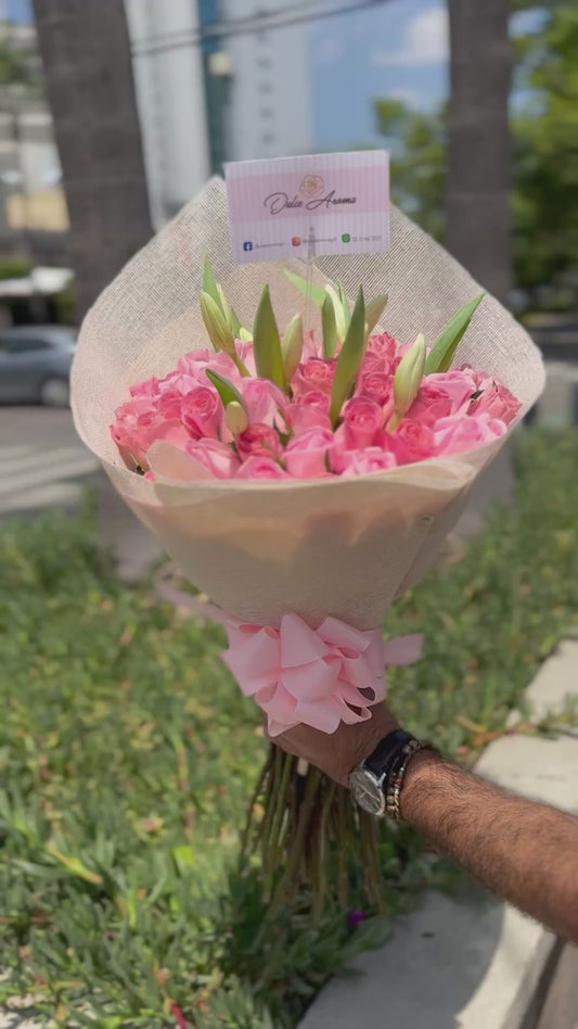 Ramo Rosas y Tulipanes