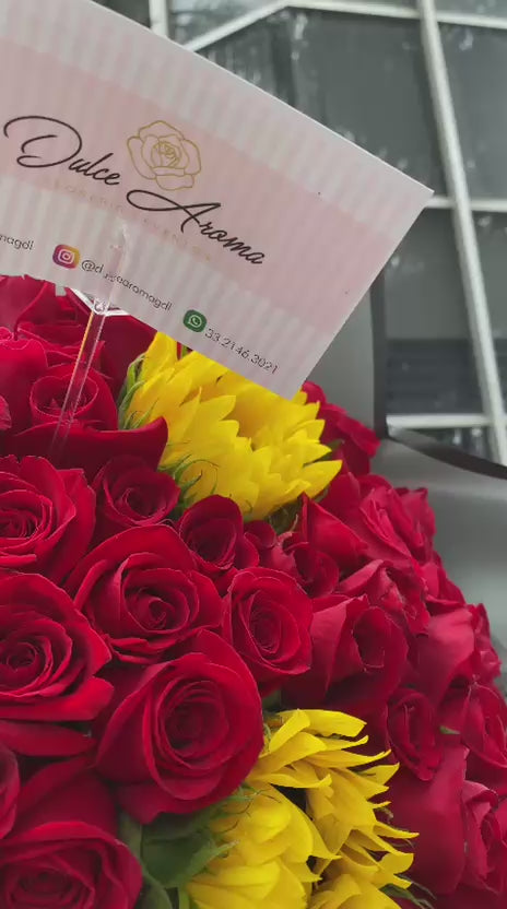 Ramo 100 Rosas y 10 Girasoles